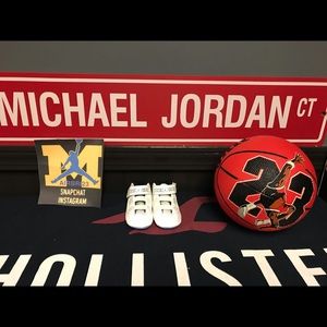 NIKE AIR JORDAN 11 RETRO SIZE 2C 378049-117